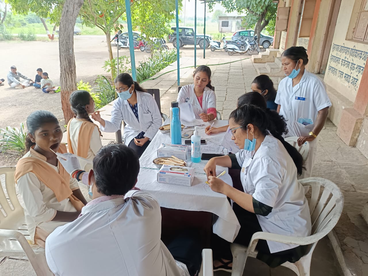 *स्पर्धा / दंतचिकित्सा तपासणी शिबीर गोगलगाव मध्ये आयोजन.*