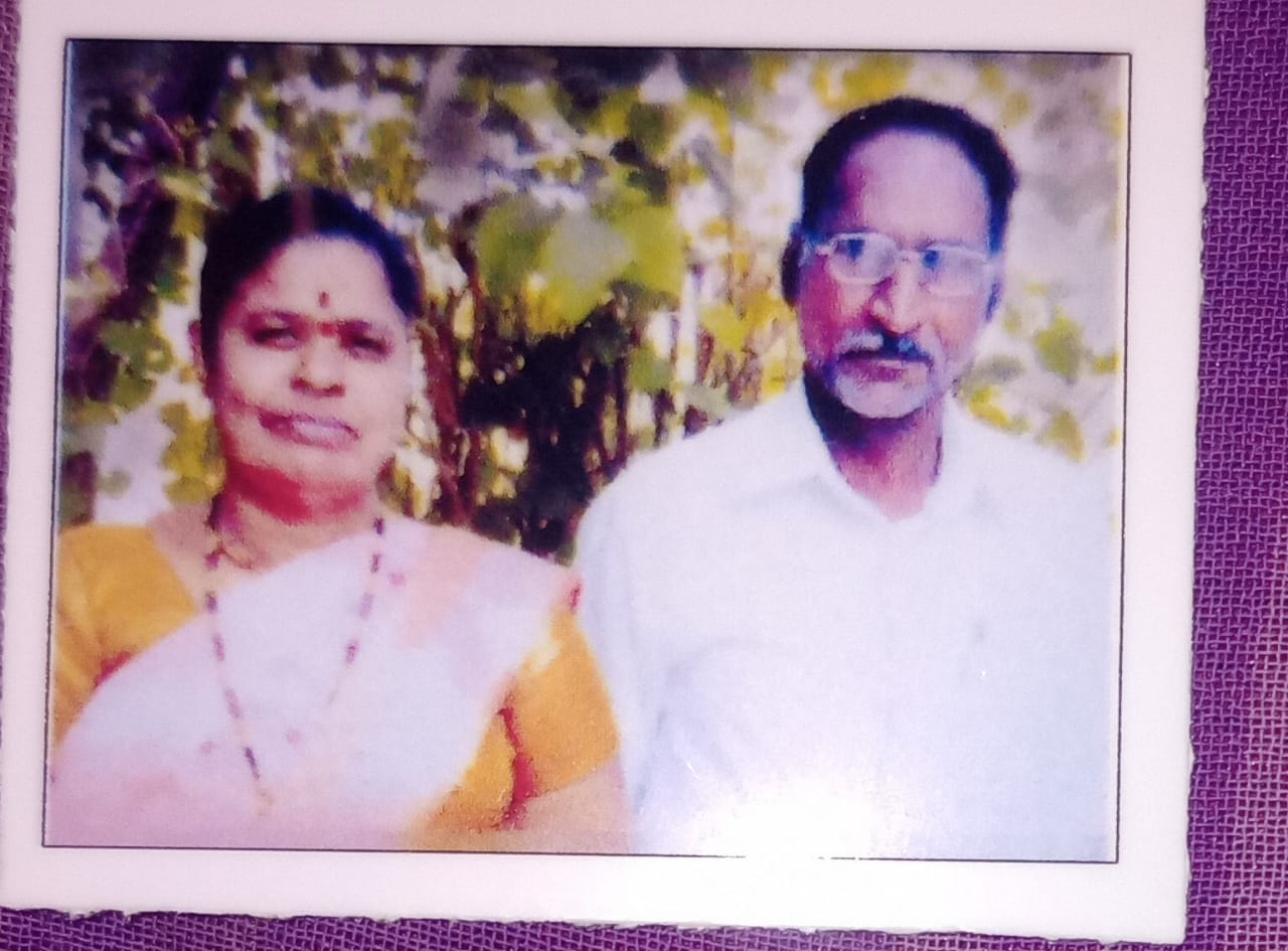 पतीची राहत्या घरात आत्महत्या व पत्नीची शेततळ्यात आत्महत्या दोन जणांनी आपली जीवनयात्रा संपवली.