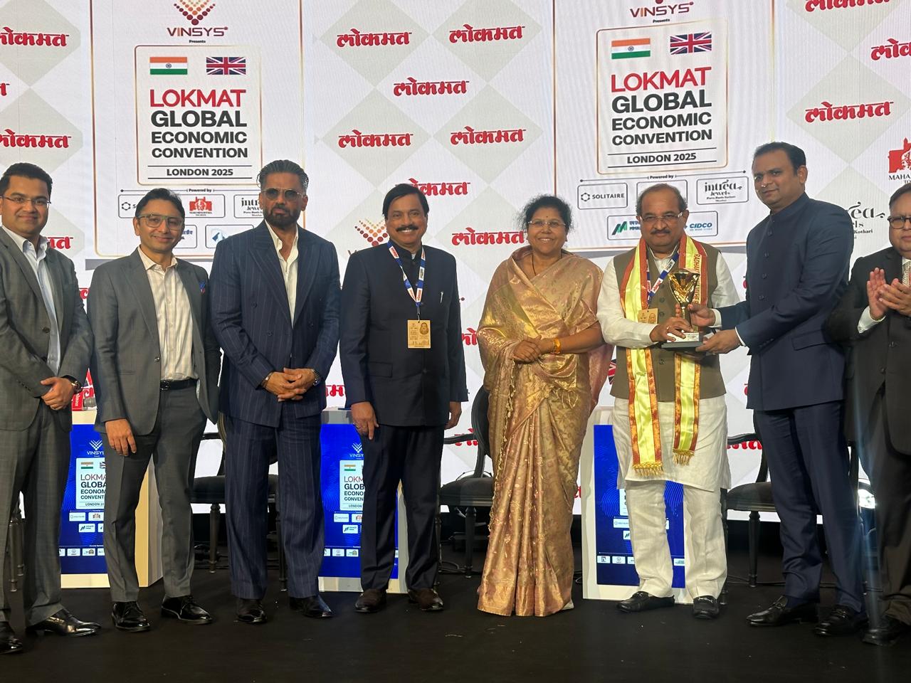 मा.ना.डॉक्टर राधाकृष्ण विखे पाटील यांना कोहिनूर ऑफ इंडिया हा प्रतिष्ठित पुरस्कार पदान..